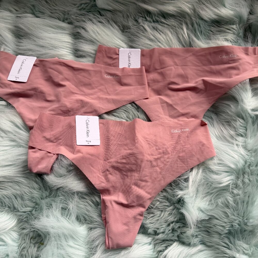THREE (3) Calvin Klein Women's Invisibles Thong Panty Medium RED Grape NWT